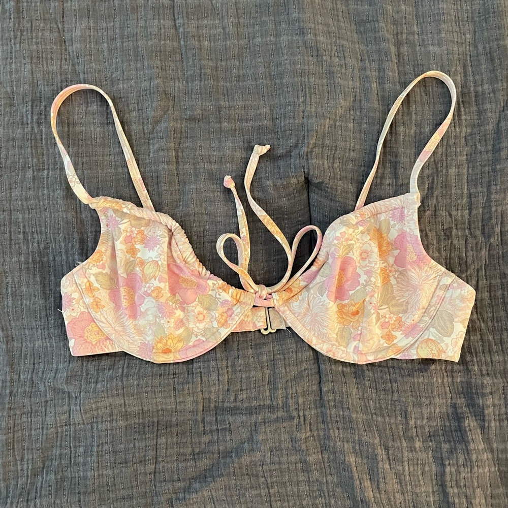 rhythm. bikini top. size medium